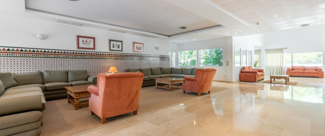Resale - apartment - Estepona - Atalaya
