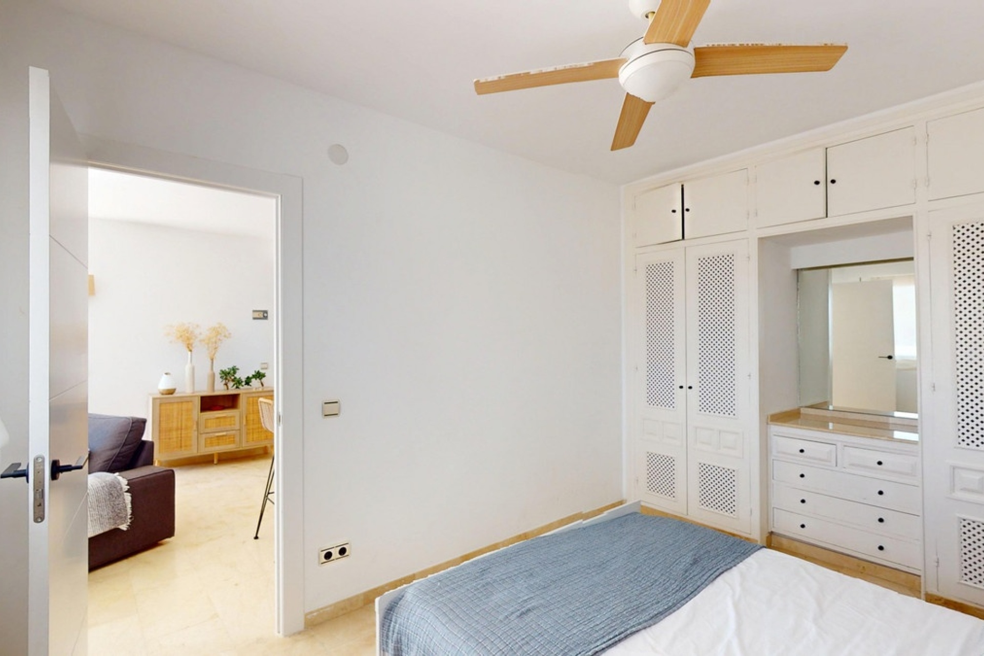 Resale - apartment - Estepona - Atalaya