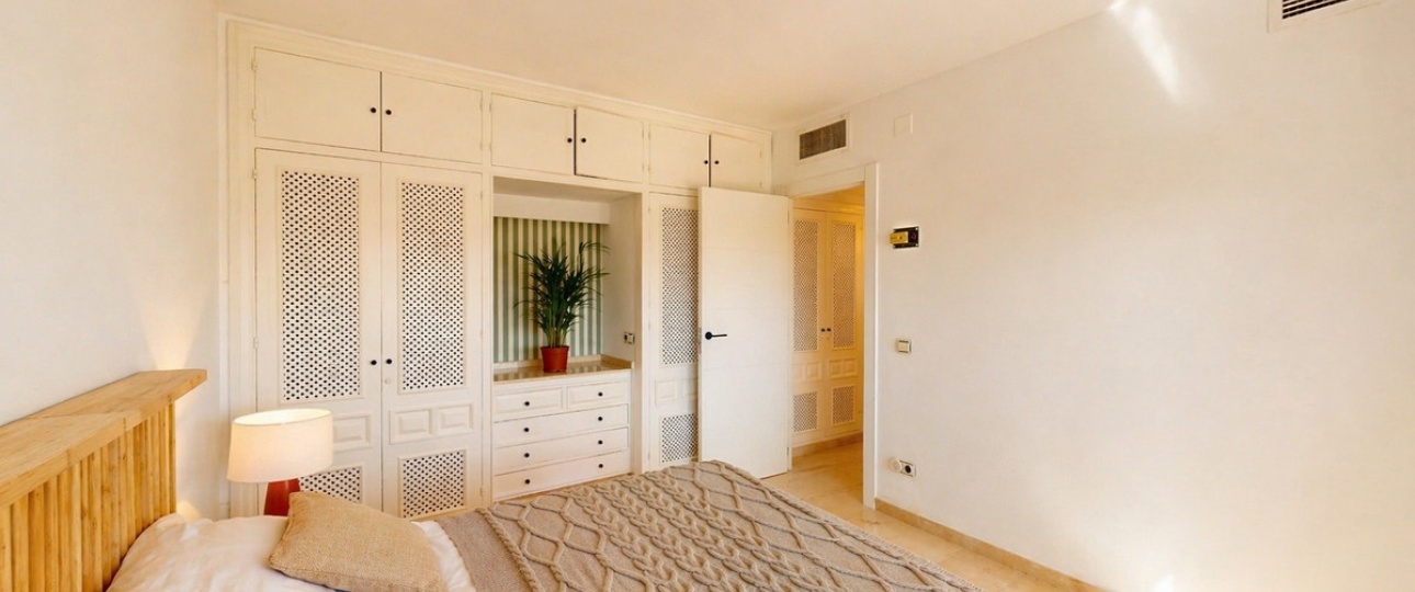 Resale - apartment - Estepona - Atalaya