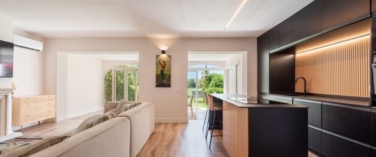 Resale - apartment - Estepona - Atalaya