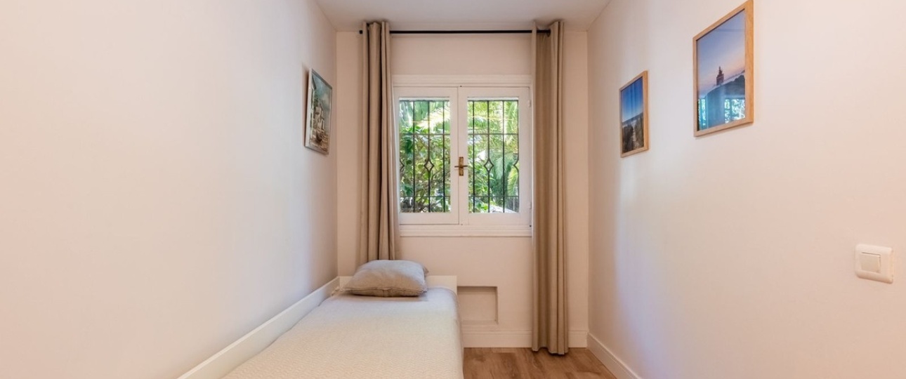 Resale - apartment - Estepona - Atalaya