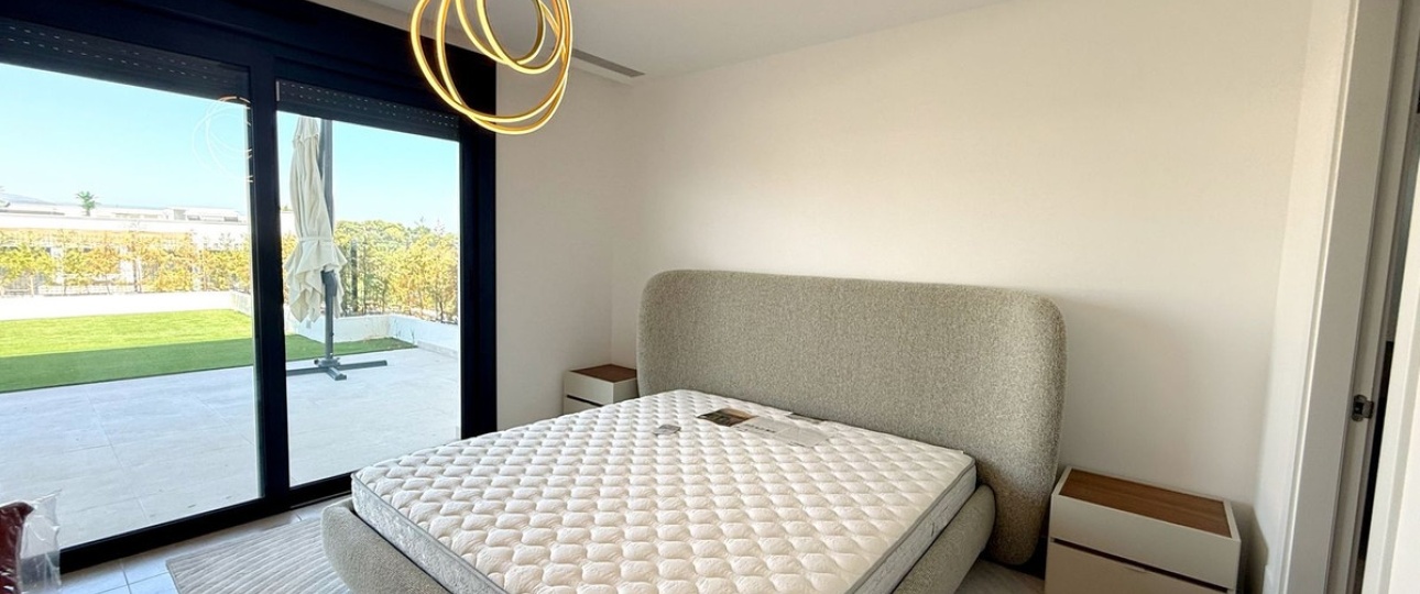 Resale - apartment - Estepona - Atalaya