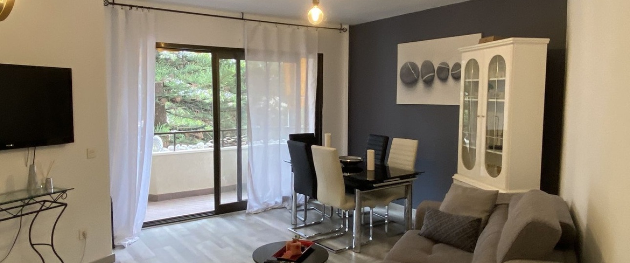Resale - apartment - Estepona - Atalaya