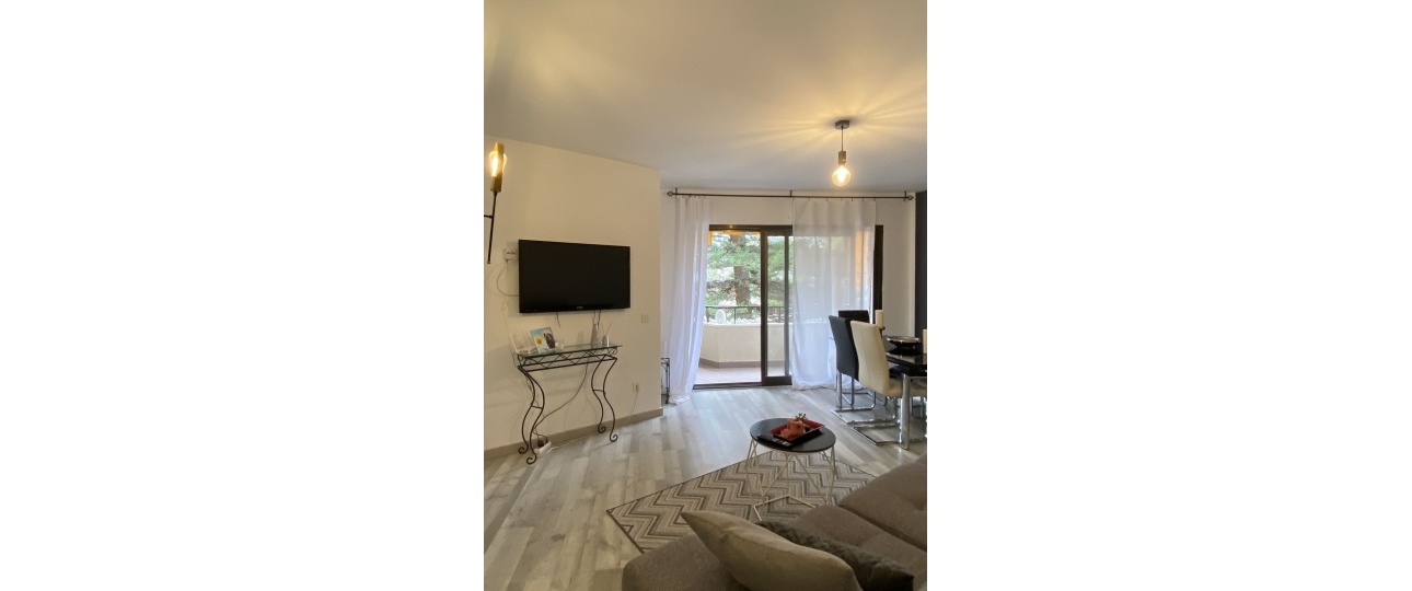 Resale - apartment - Estepona - Atalaya