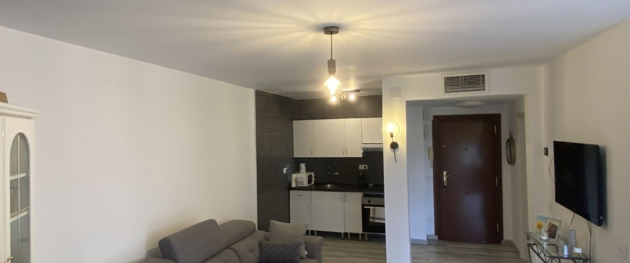 Resale - apartment - Estepona - Atalaya
