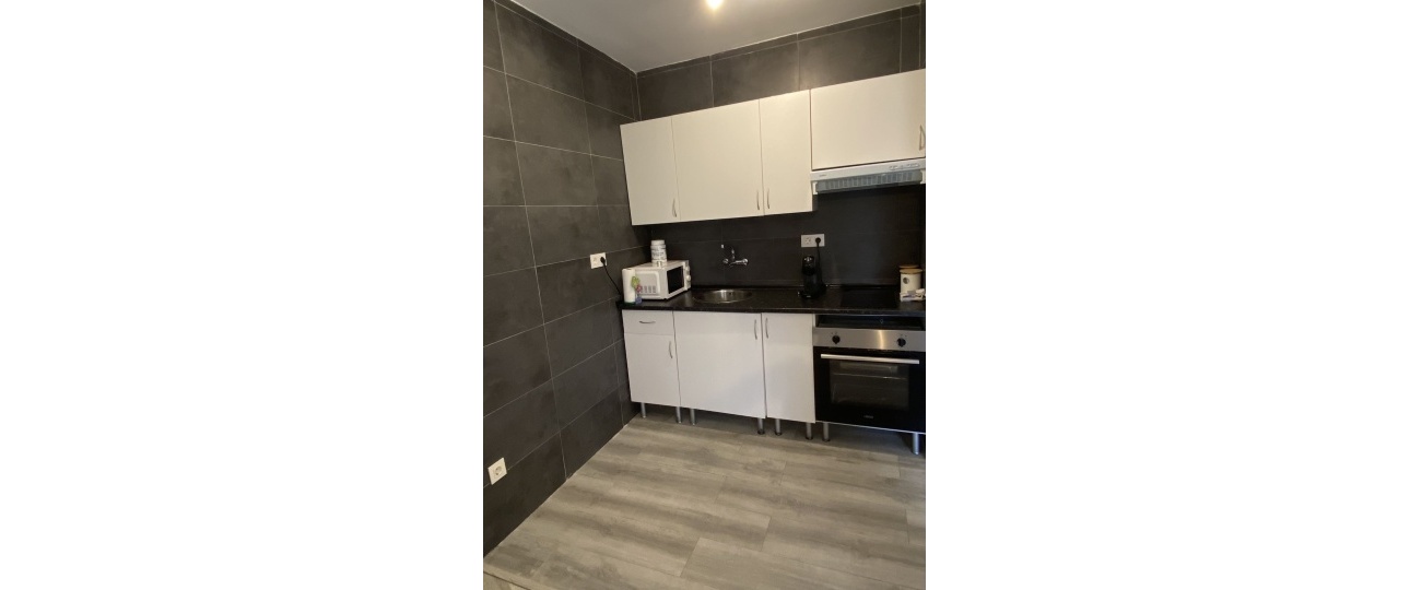 Resale - apartment - Estepona - Atalaya