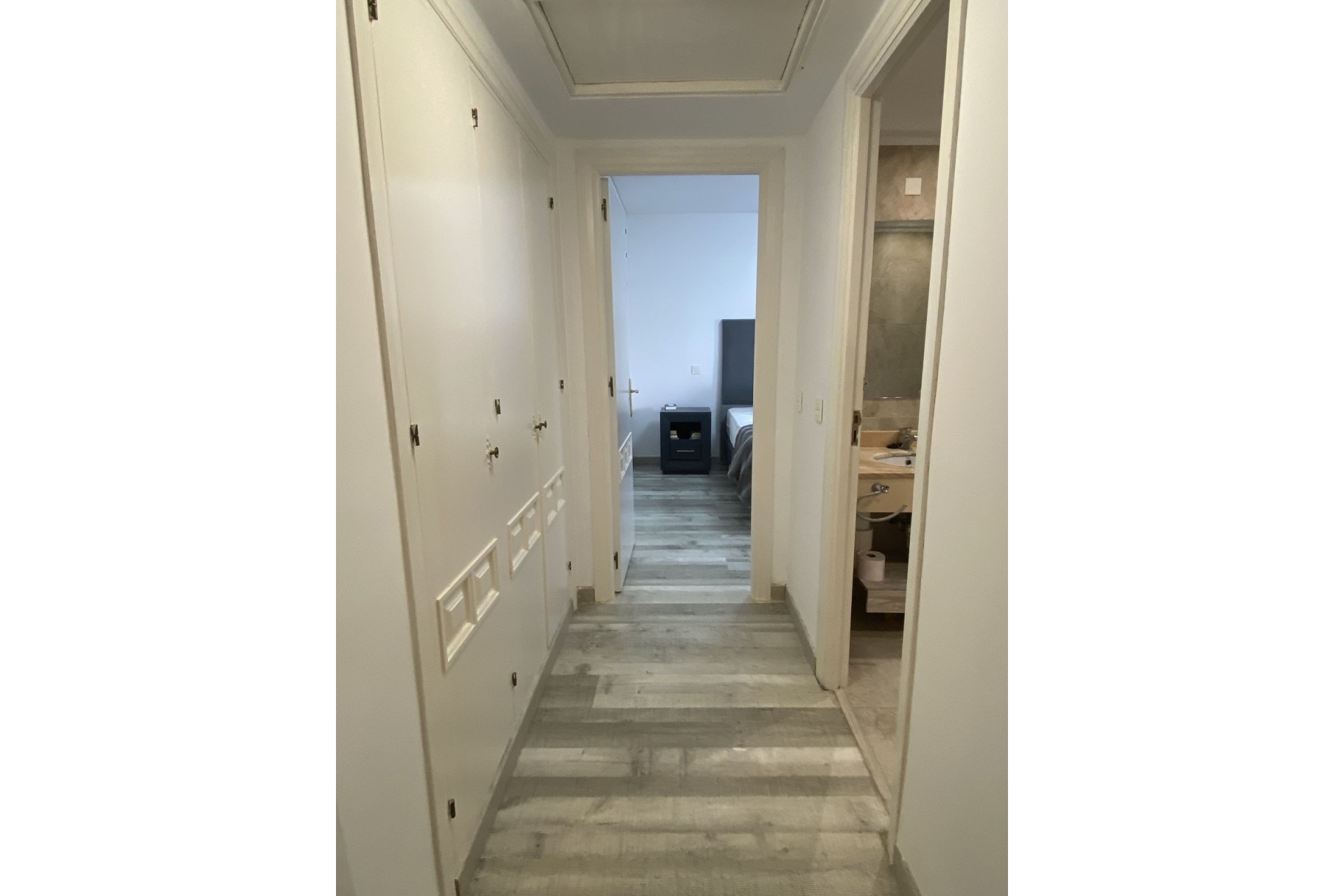Resale - apartment - Estepona - Atalaya