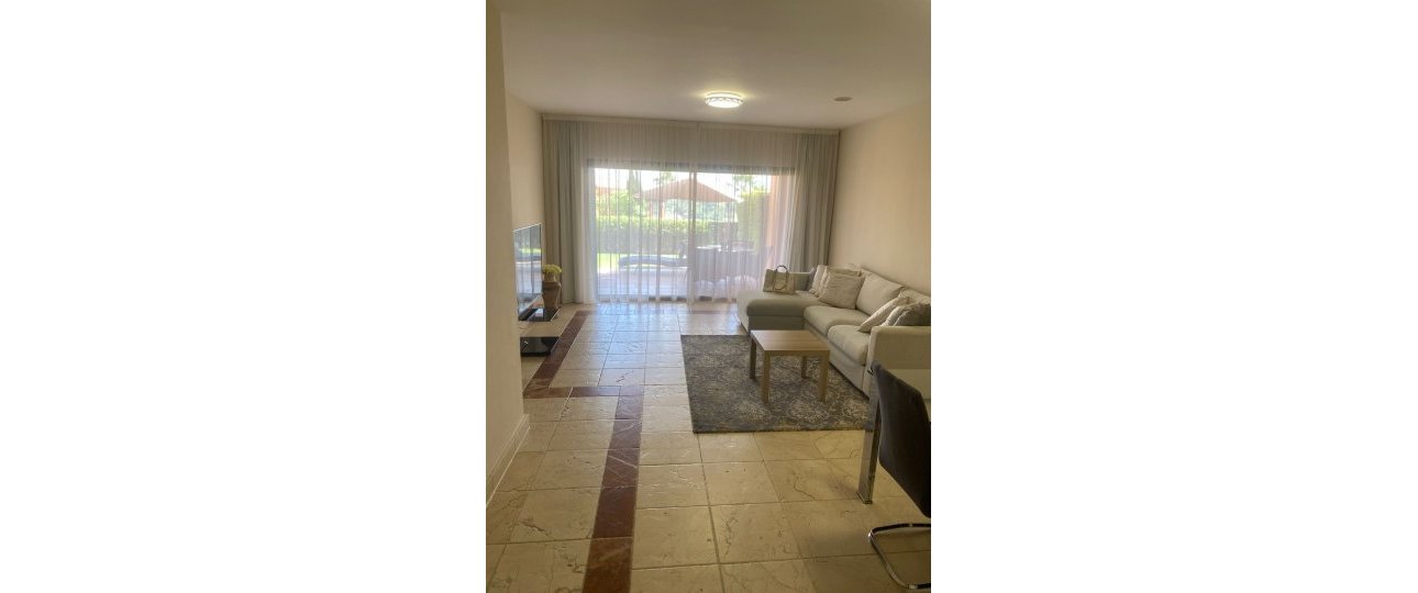 Resale - apartment - Estepona - Atalaya