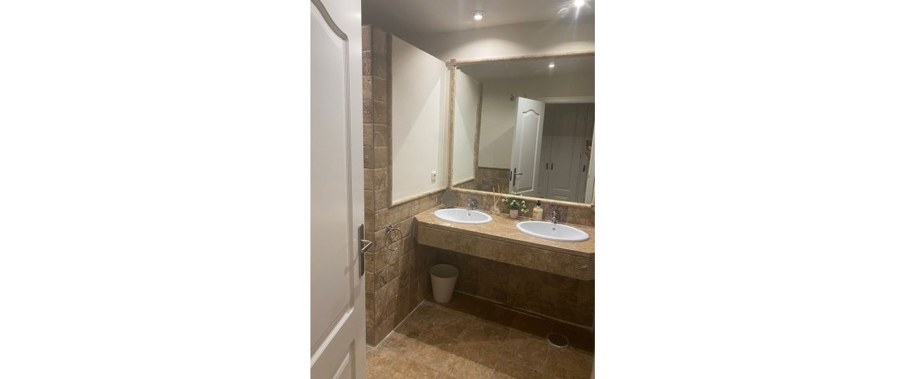 Resale - apartment - Estepona - Atalaya