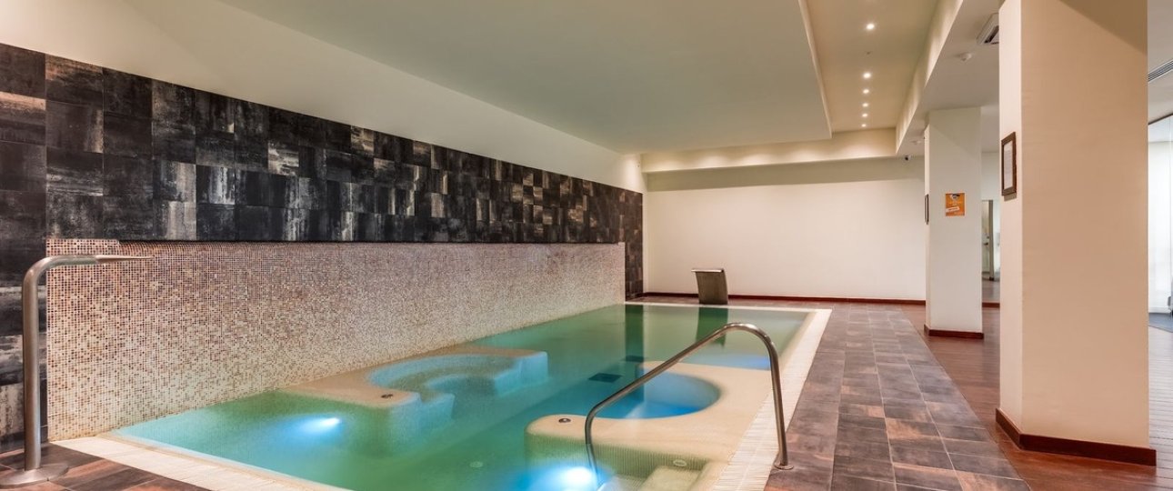 Resale - apartment - Estepona - Atalaya
