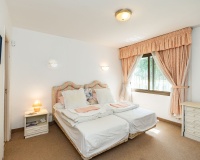 Resale - apartment - Estepona - Atalaya