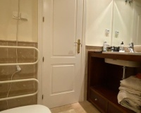 Resale - apartment - Estepona - Atalaya