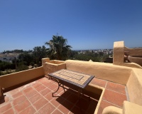 Resale - apartment - Estepona - Atalaya