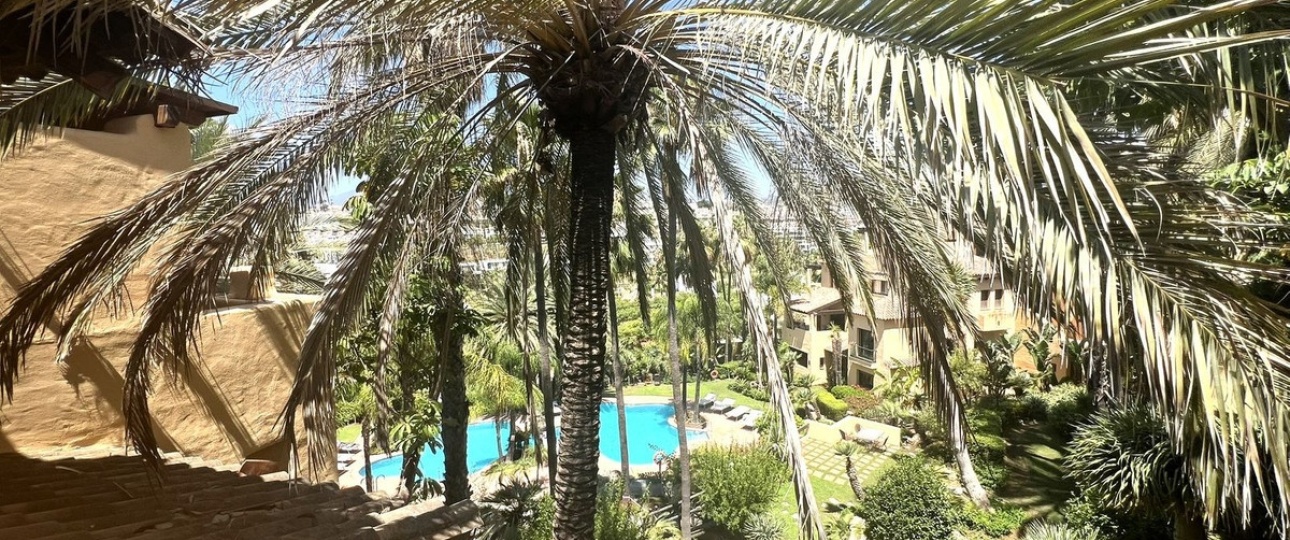 Resale - apartment - Estepona - Atalaya