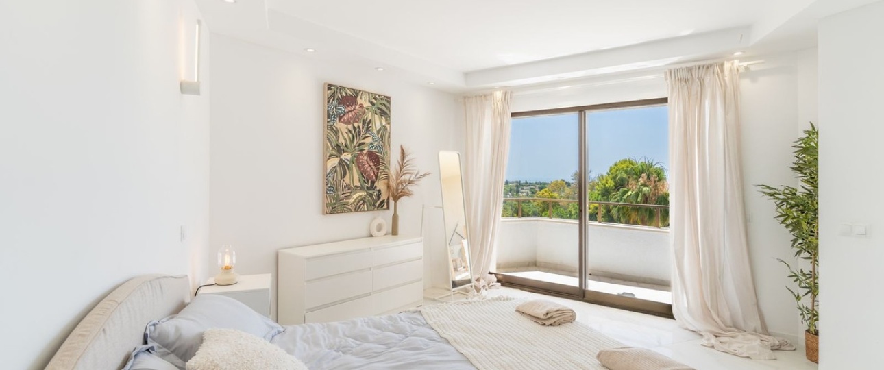 Resale - apartment - Estepona - Atalaya