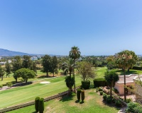 Resale - apartment - Estepona - Atalaya