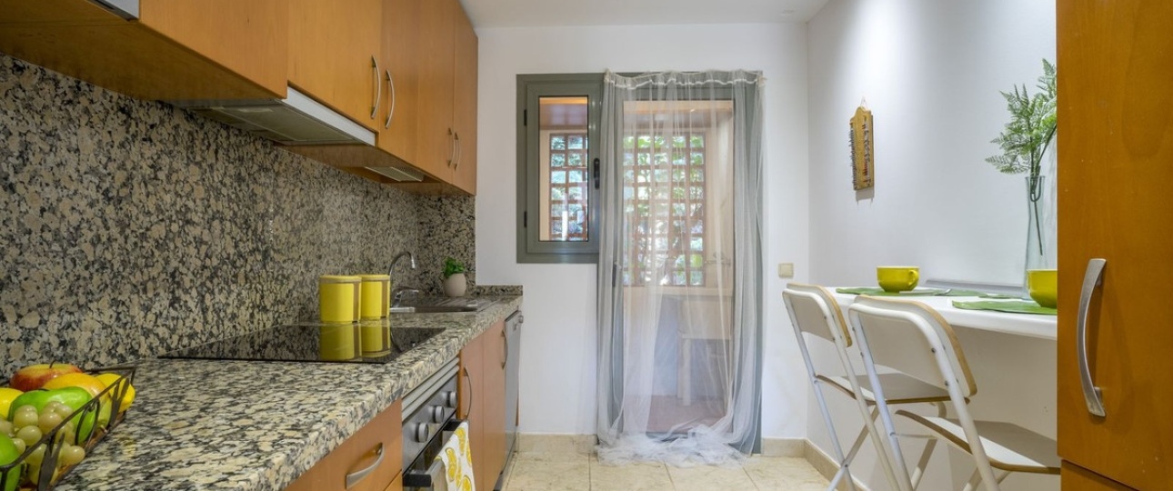 Resale - apartment - Estepona - Atalaya