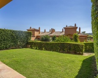 Resale - apartment - Estepona - Atalaya