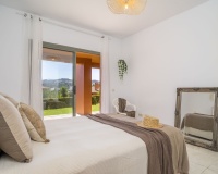 Resale - apartment - Estepona - Atalaya