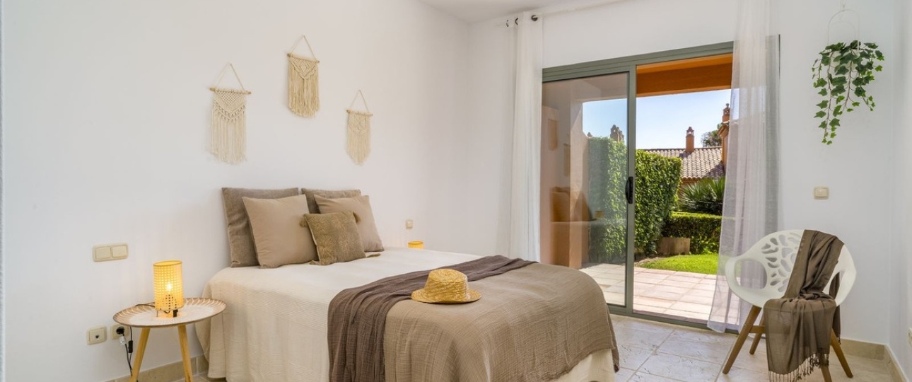 Resale - apartment - Estepona - Atalaya