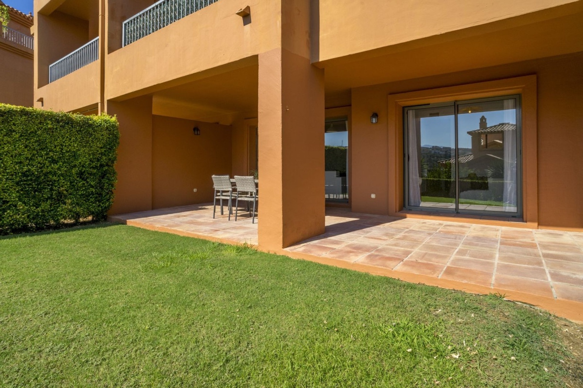 Resale - apartment - Estepona - Atalaya