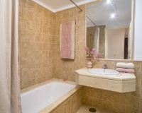 Resale - apartment - Estepona - Atalaya