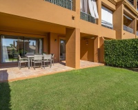 Resale - apartment - Estepona - Atalaya