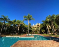 Resale - apartment - Estepona - Atalaya