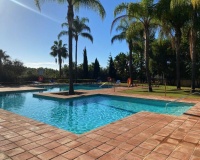 Resale - apartment - Estepona - Atalaya