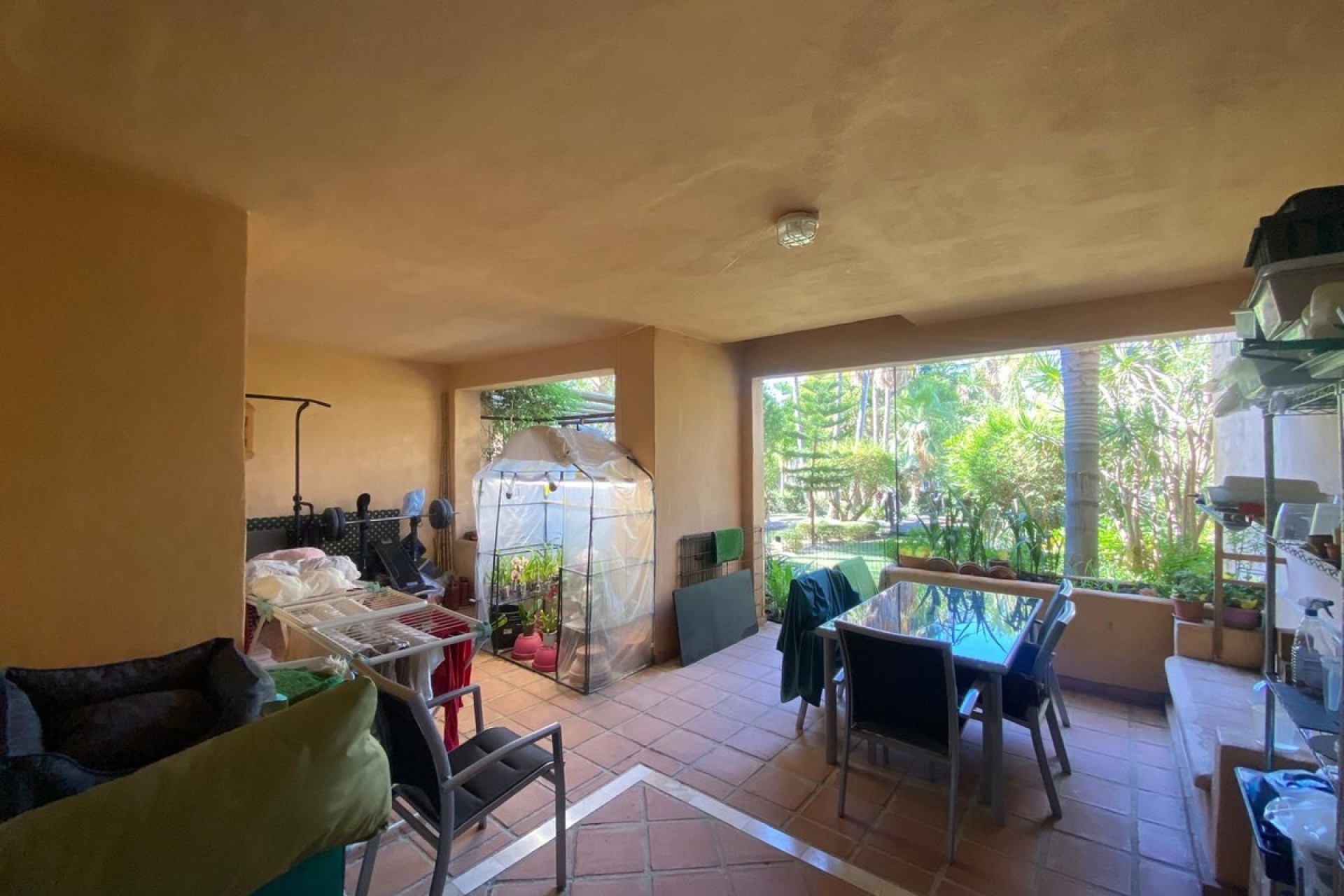 Resale - apartment - Estepona - Atalaya