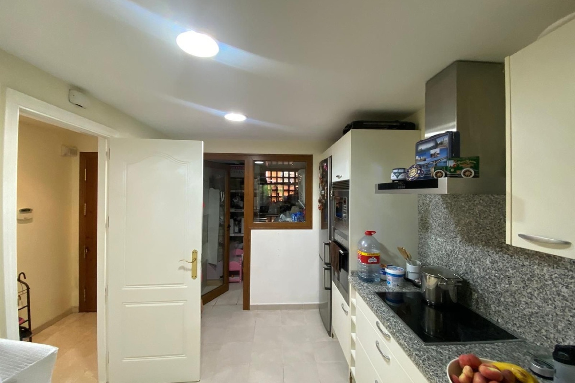 Resale - apartment - Estepona - Atalaya