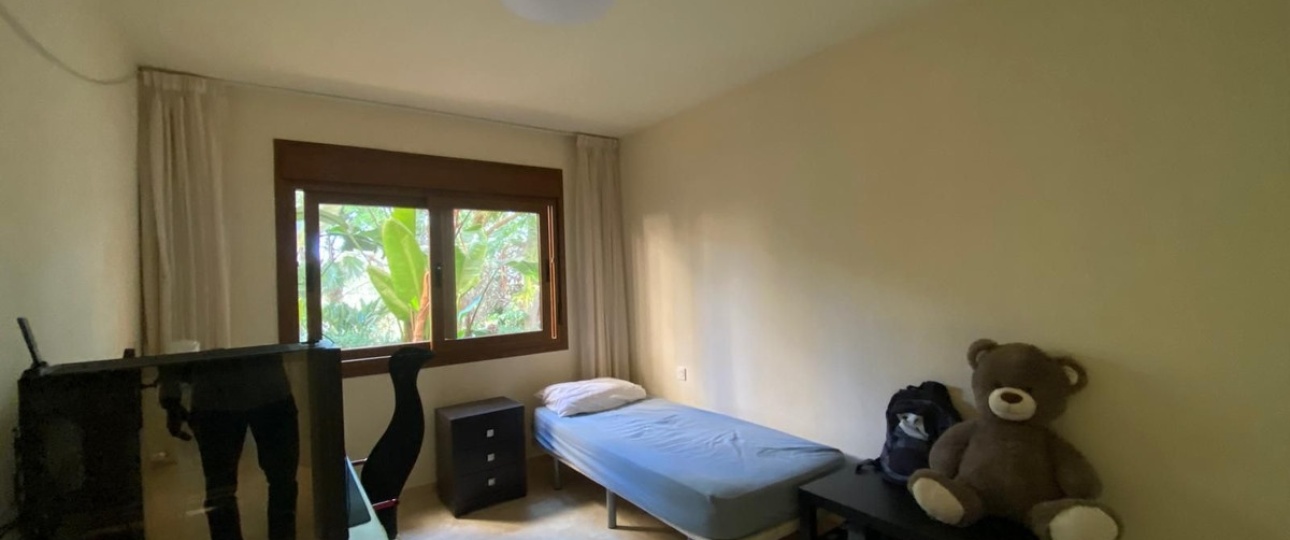 Resale - apartment - Estepona - Atalaya