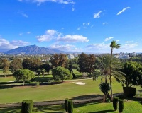 Resale - apartment - Estepona - Atalaya