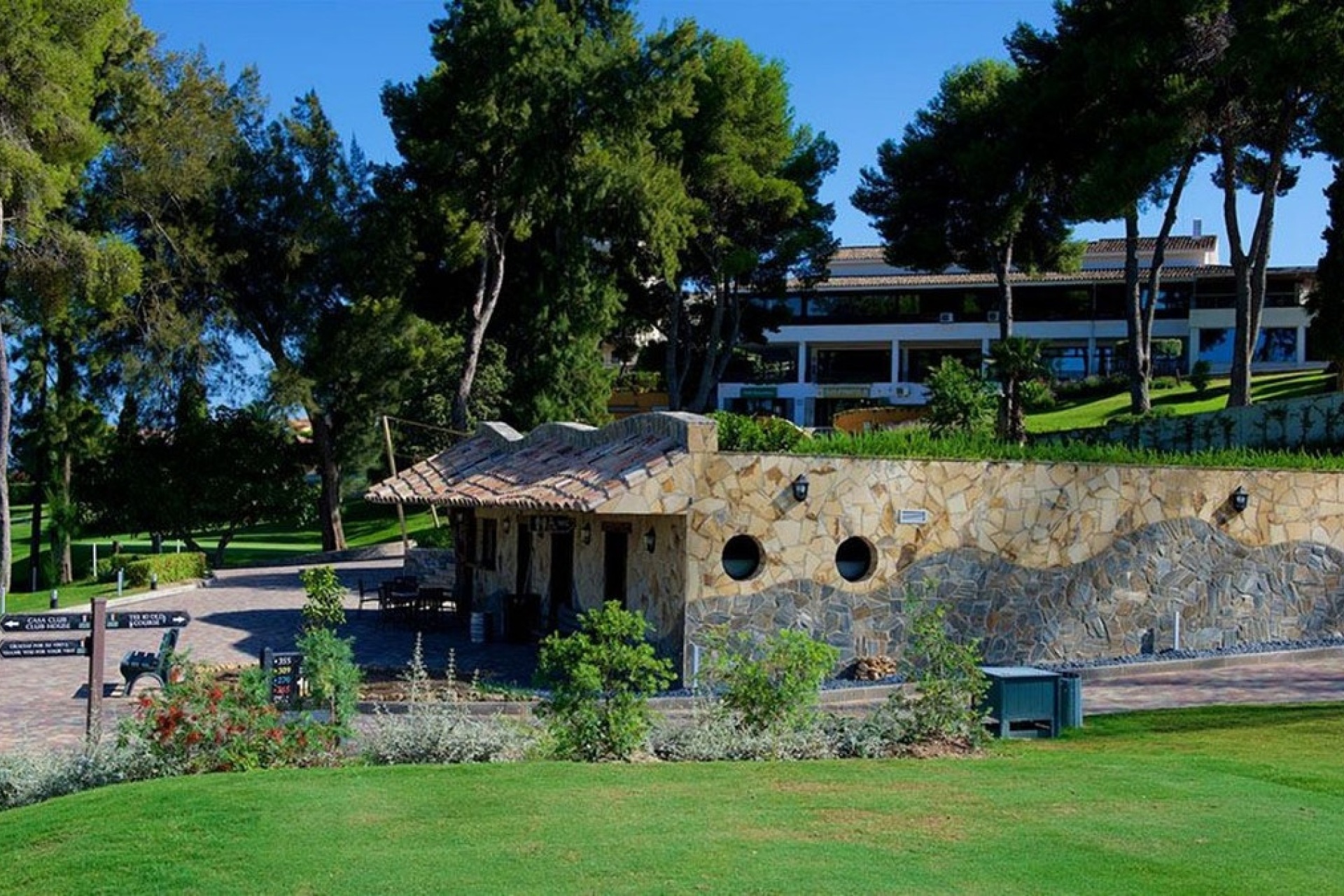 Resale - apartment - Estepona - Atalaya