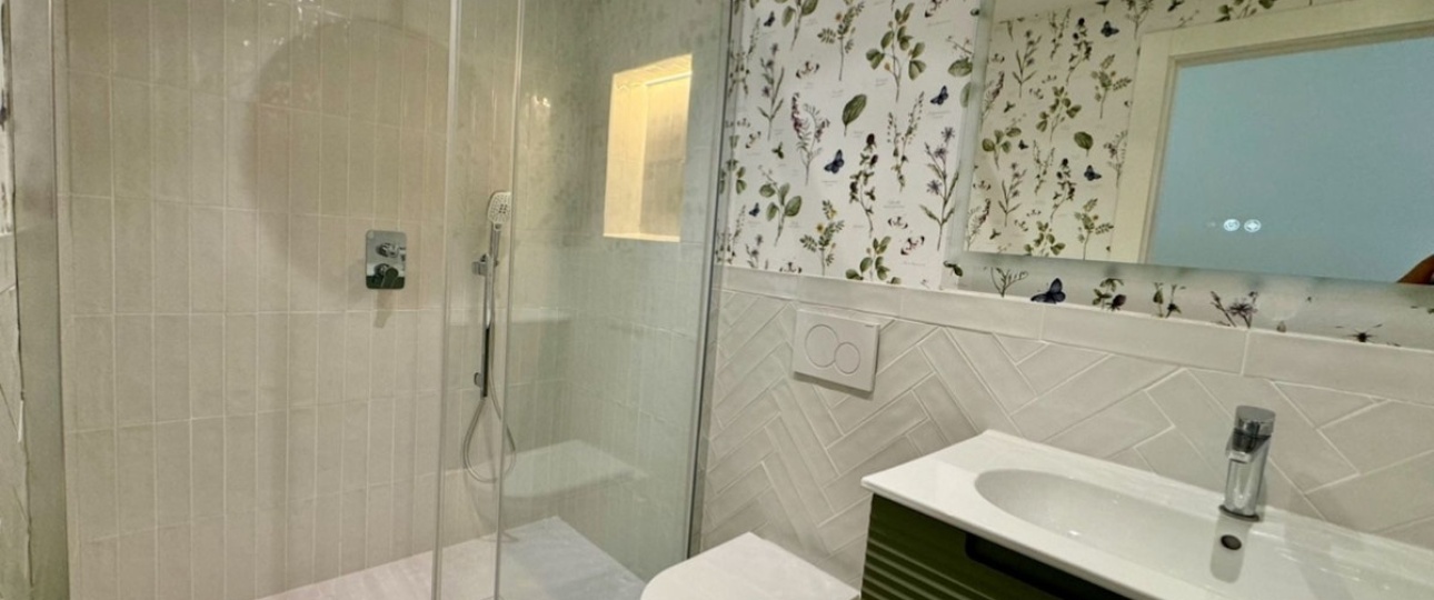 Resale - apartment - Estepona - Atalaya