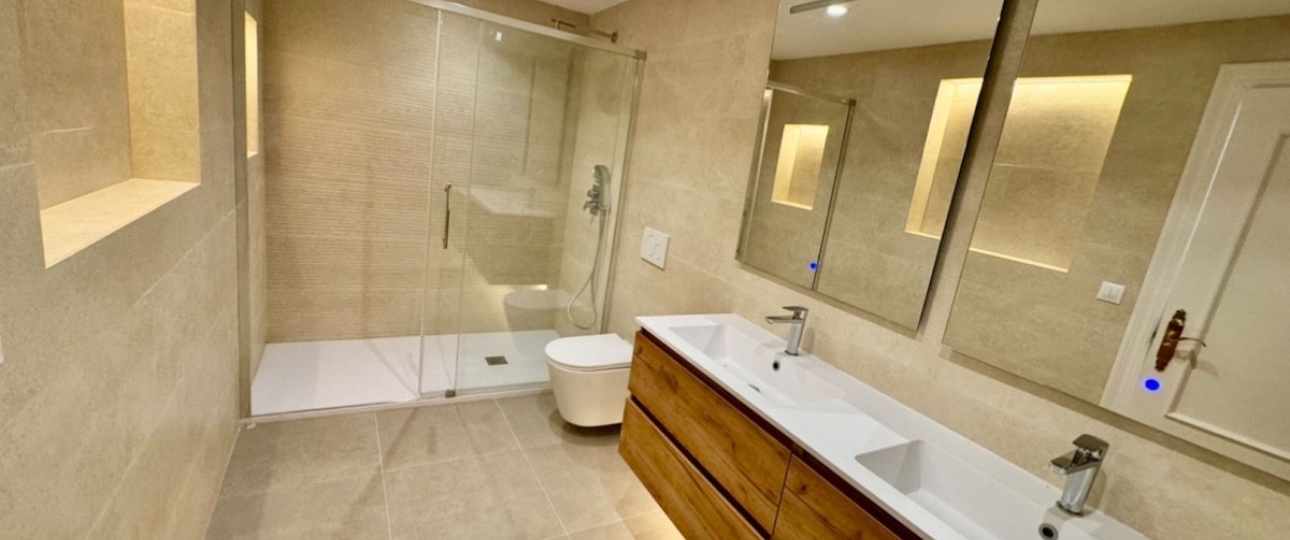 Resale - apartment - Estepona - Atalaya
