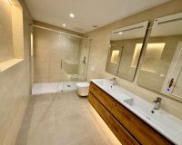 Resale - apartment - Estepona - Atalaya