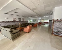 Resale - apartment - Estepona - Atalaya