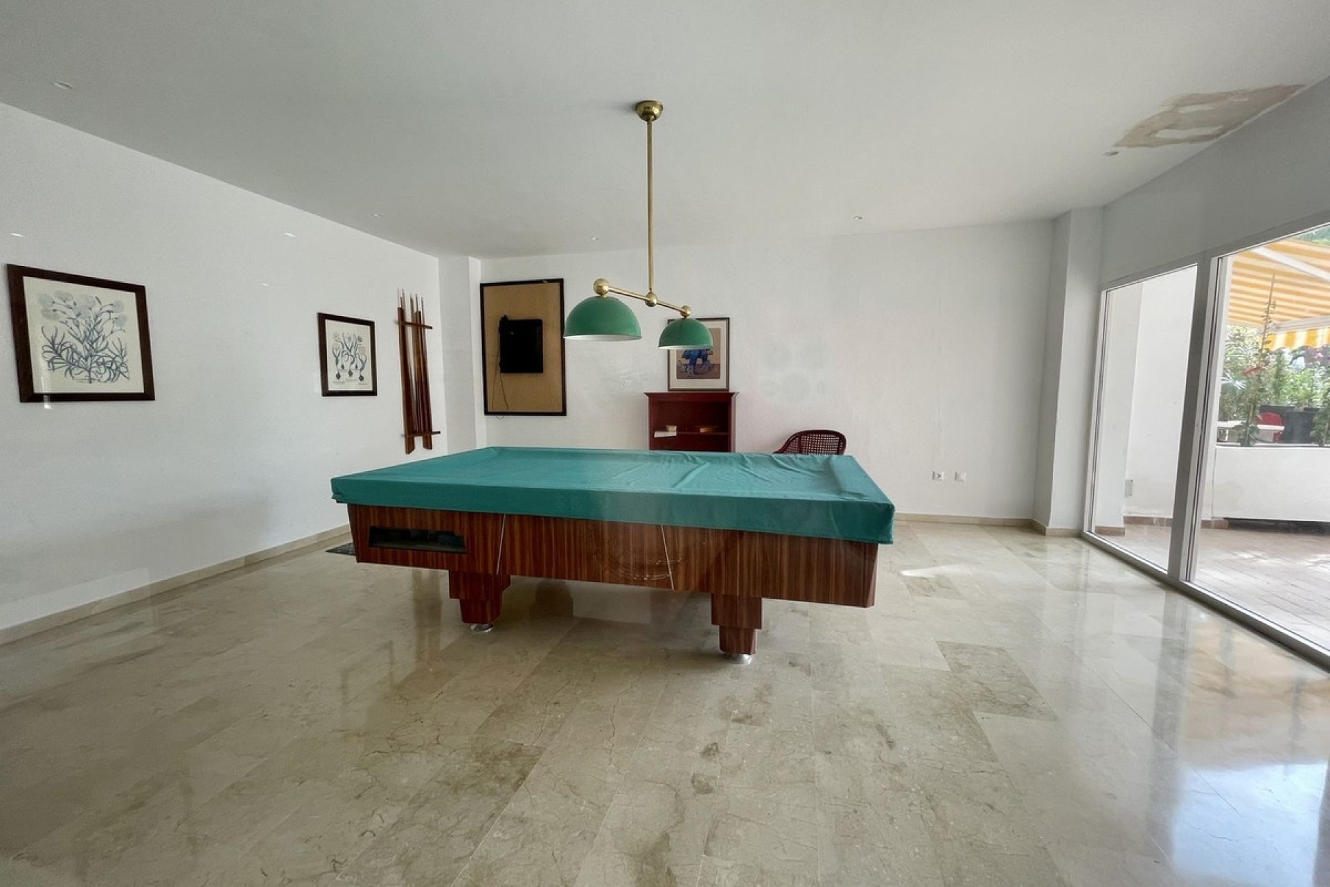 Resale - apartment - Estepona - Atalaya