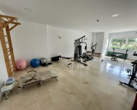 Resale - apartment - Estepona - Atalaya