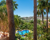 Resale - apartment - Estepona - Atalaya