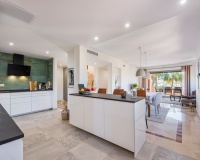 Resale - apartment - Estepona - Atalaya