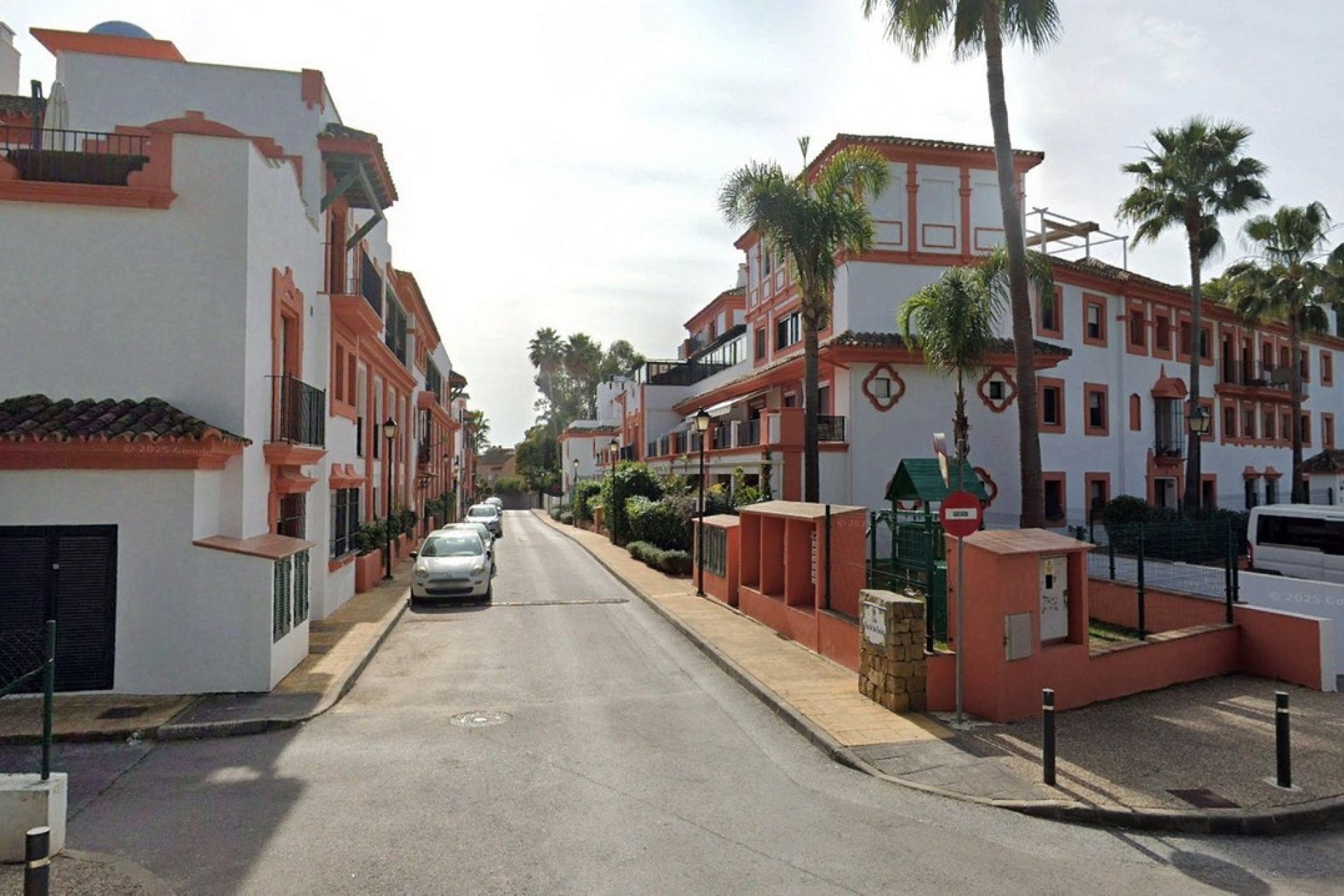 Resale - apartment - Estepona - Atalaya