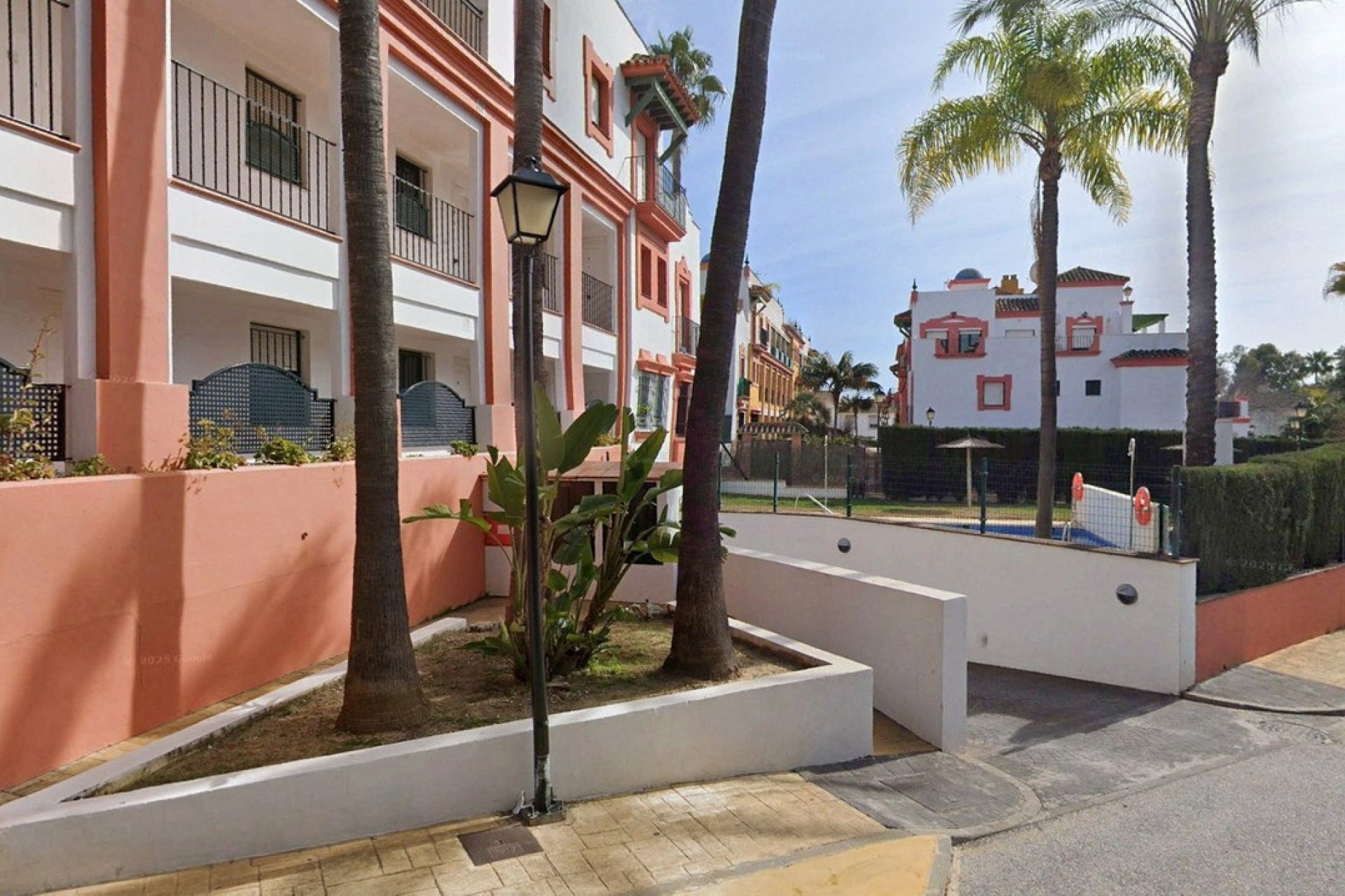 Resale - apartment - Estepona - Atalaya