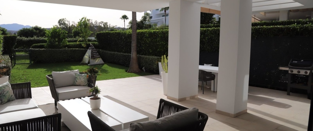 Resale - apartment - Estepona - Atalaya