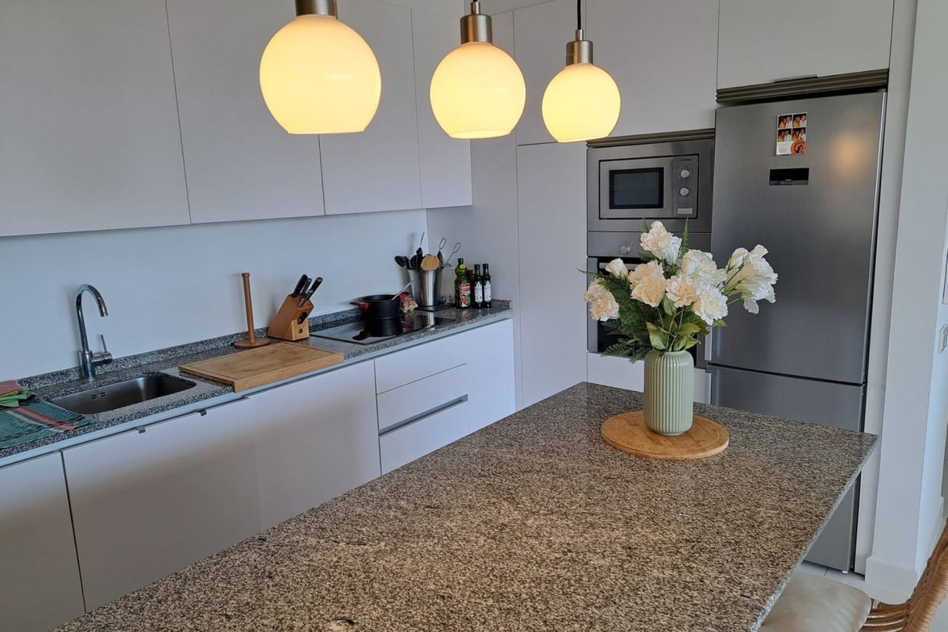 Resale - apartment - Estepona - Atalaya