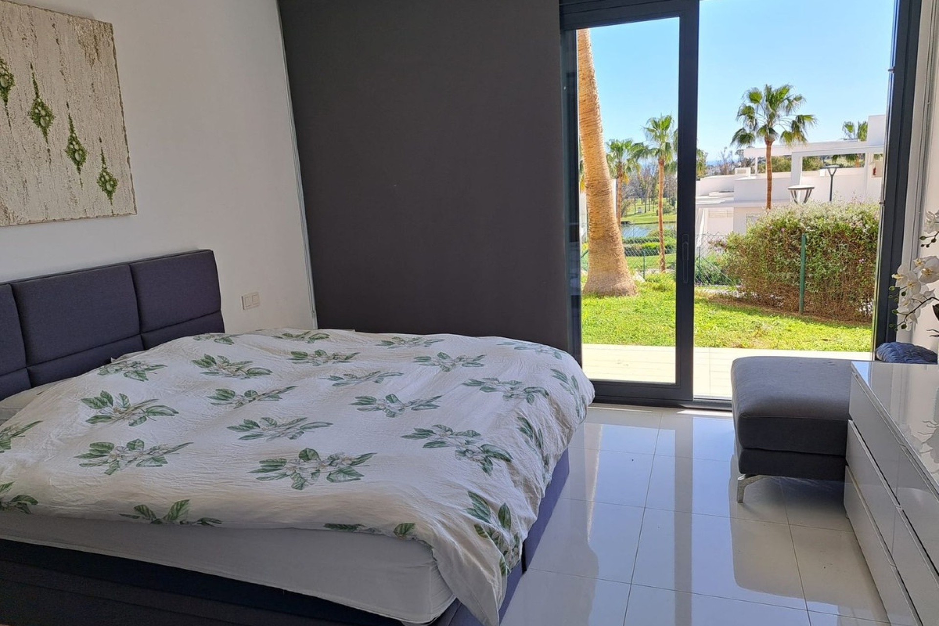 Resale - apartment - Estepona - Atalaya