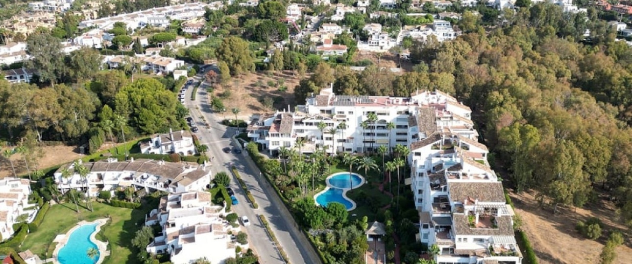 Resale - apartment - Estepona - Atalaya