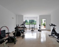 Resale - apartment - Estepona - Atalaya
