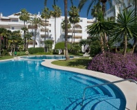 Resale - apartment - Estepona - Atalaya